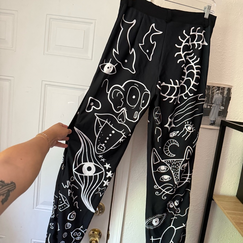 Black Graphic Print Lounge Jumpsuit Set - Picture 8 of 10